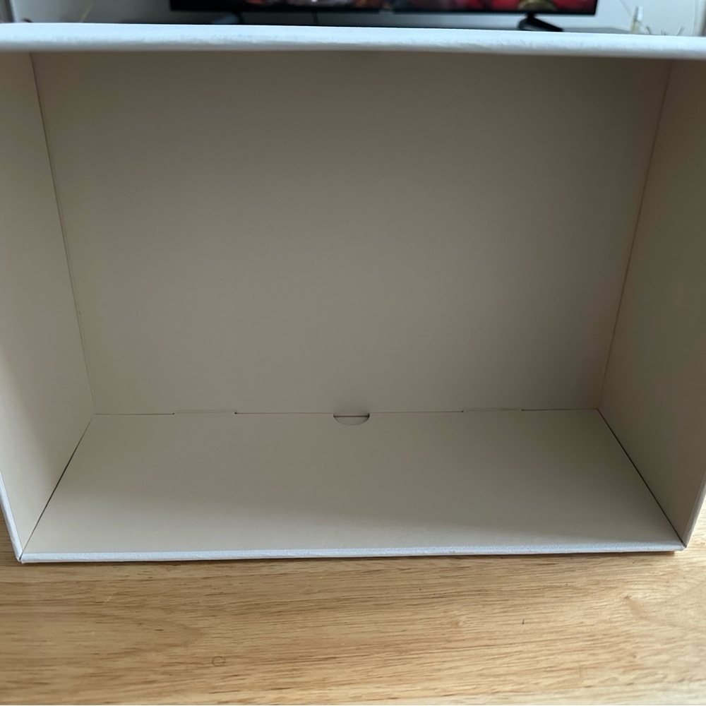 Louis Vuitton White and Red Cherry Box - Picture 3 of 5